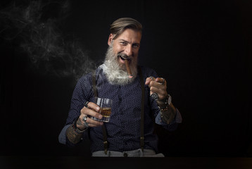 Porträt eines erfolgreichen bärtigen Geschäftsmannes