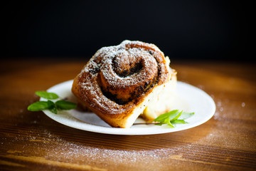 sweet buns with poppy seeds