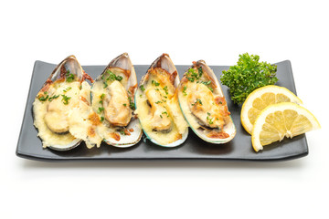 fresh mussel baked with cheese