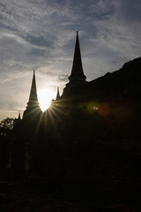 Fototapeta premium Silhouette wat phra si sanphet in Ayutthaya, Thailand