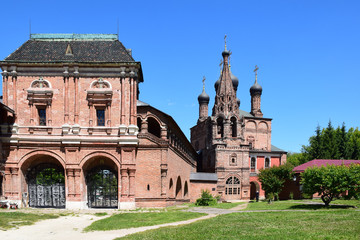 Fototapeta premium The residence of the Patriarch of Russia since 1991. Founded in the XIII century, first as a monastery. The Cathedral of the Holy Virgin and the Metropolitan's Chambers were built in 1655-1670 by the 