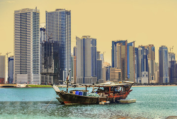 Fototapeta premium Panoramic sunset city skyline. Abu Dhabi