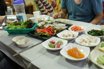 Repas dans un restaurant coréen