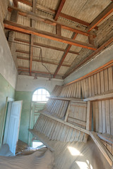 Obraz premium Kolmanskop Deserted Diamond Mine in Southern Namibia taken in January 2018