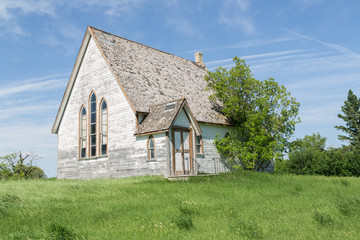 Fototapeta na wymiar old countryside church on a summer day