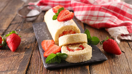 strawberry and cream cake