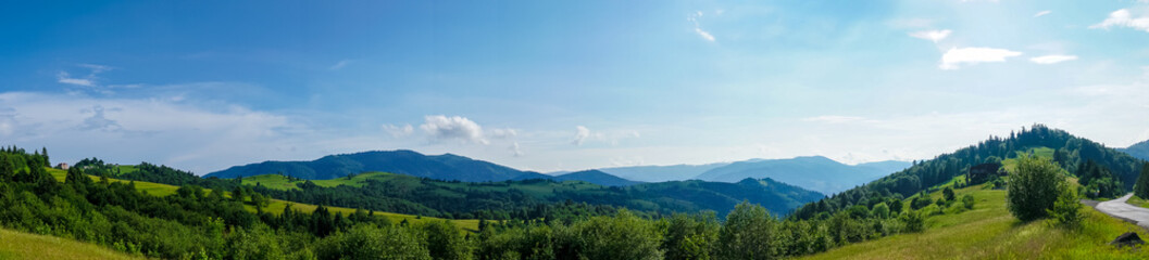 Naklejka premium Landscape panorama of the Carpathian Mountains