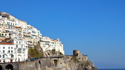 Fototapeta na wymiar clill side village homes and sea of the Amalfi coast in Italy.