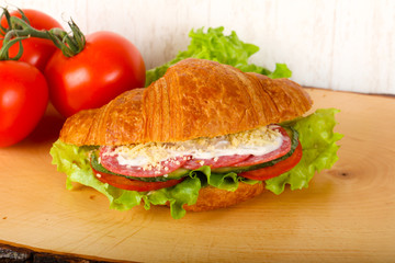 Croissant with salami