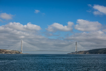 Obraz premium Yavuz Sultan Selim suspension bridge over the Bosphorus Strait