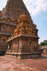 Cahndikesvara shrine in front and Brihadisvara Temple, Tanjore, Tamil Nadu. View from North