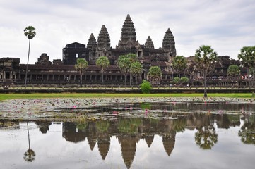 Fototapeta na wymiar Angkor Wat in Siem Reap, Cambodia