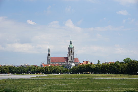 Paulskirche Mit Theresienwiese, München, Germany