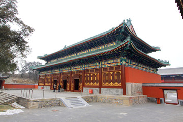 Obraz premium Temple architecture landscape in the Zhengjue temple in Old summer palace ruins park, Beijing, China