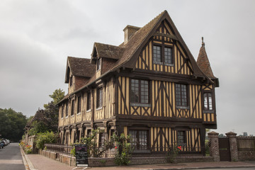 Fototapeta na wymiar 2018-06-12 Normandy France. traditional houses in medieval village of Beuvron en Auge in Normandy France