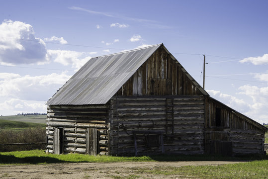 Historic Ranch Log Barn