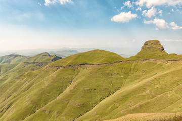 Fototapeta premium Road to the Sentinel car park in the Drakensberg