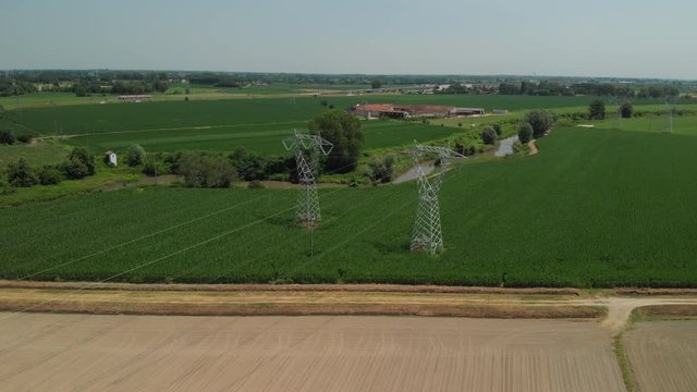 Power lines (slow approaching)