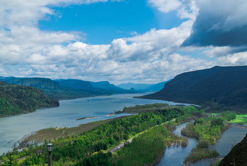 Fototapeta na wymiar Columbia River
