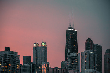 Fototapeta na wymiar Chicago Skyline With A Pink Sunset