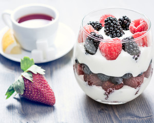 Yogurt parfait