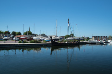 un drakkar &agrave; carentan, normandie, cotentin