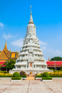 Royal Stupa in Phnom Penh