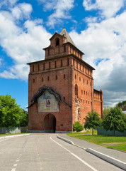 Fototapeta na wymiar Pyatnitsky Gate or Spassky Tower