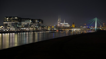 Fototapeta na wymiar Skyline of Cologne