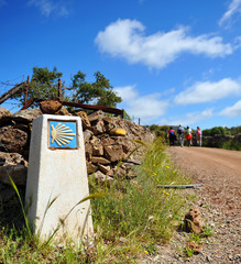 Peregrinos en la Vía de la Plata. Camino de Santiago por la Sierra de Huelva, Andalucía, España
