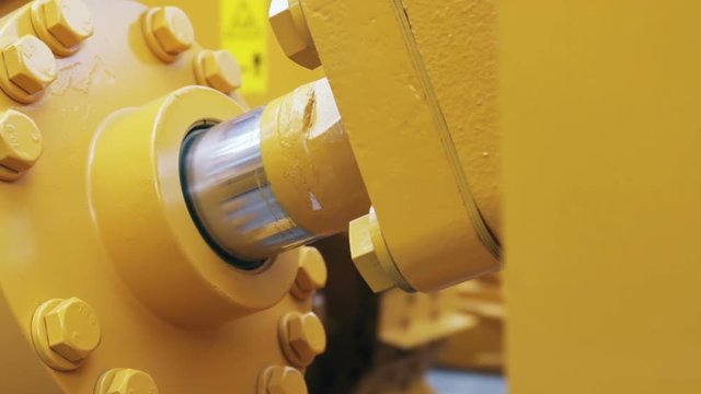 Hydraulic piston system for tractors, bulldozers, excavators. details of construction equipment