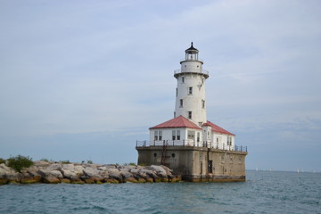 Fototapeta na wymiar Chicago Harbor lighthouse