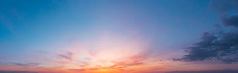 Poster Bunter Sonnenuntergangdämmerungshimmel © wildman