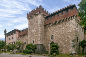 Fototapeta na wymiar The medieval castle Cybo Malaspina in Carrara, home of the Academy of Fine Arts