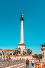 Fototapeta na wymiar Heldenplatz with big pillar in the middle