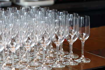 empty glass clear of water, many glass clear of water
