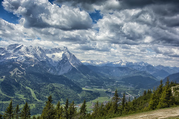 Obraz premium krajobraz w pobliżu Garmisch Partenkirchen w Bawarii. Niemcy