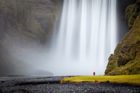Fototapeta Skogafoss waterfall under Myrdalsjokull glacier, Iceland