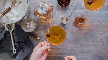 Manhattan cocktail © arinahabich