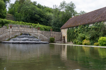 Fontaine de l'abbaye de fontenay