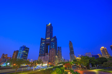 Fototapeta na wymiar 台湾 高雄の夜景 高層ビル