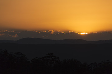 Fototapeta premium Sunset over the Sunshine Coast hinterland