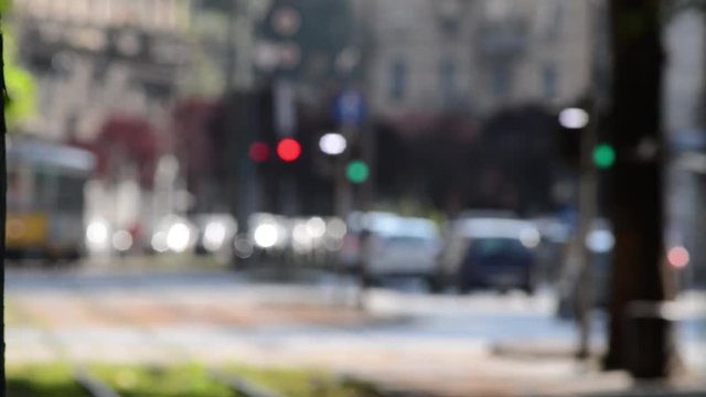 tramvia di Milano in una zona centrale della citt&agrave; con incroci e attraversamenti pedonali