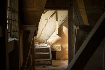 Obraz na płótnie Canvas inside old mill