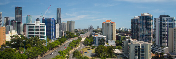 Panorama der Skyline von Brisbane am Tag