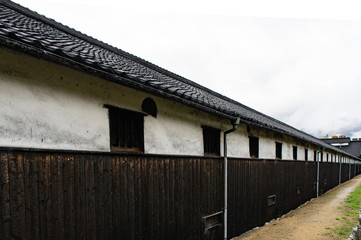 小豆島の元醤油蔵の外壁（香川、日本）