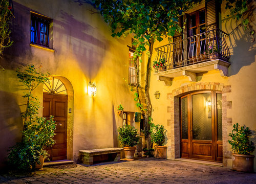 Fototapeta Pienza by night, Tuscany