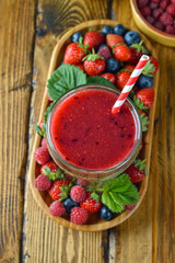 Smoothies of fresh berries