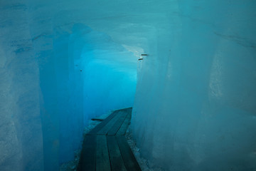 Eisgrotte im Rhonegletscher, Wallis, Schweiz