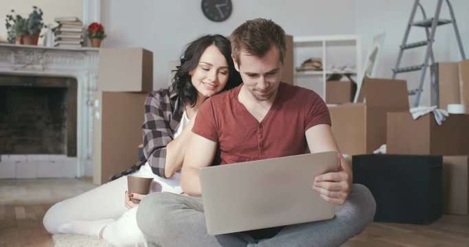 Newlyweds chooses their new home